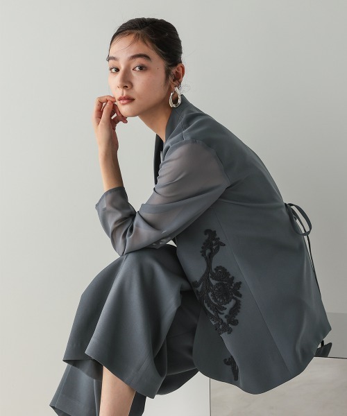 Callarus(カラルス)の「【オケージョン対応】アシメレースデザインジャケットオールインワンパンツセットアップドレス〔Callarus〕(パンツドレス・レディース・ブラック系/グレー系・LL/M/S/L)」の4枚目の写真