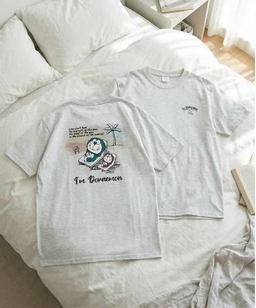 ALWAYS GOOD TIME(オルウェイズグッドタイム)の「【Doraemon/ドラえもん】キャラクタープリント半袖Tシャツ(DRY)/レトロサマープリント&バックプリント半袖Tシャツ / ユニセックス(Tシャツ/カットソー・メンズ・ライトグリーン/オフホワイト/オートミール/ライトピンク・MEDIUM/LARGE)」の2枚目の写真