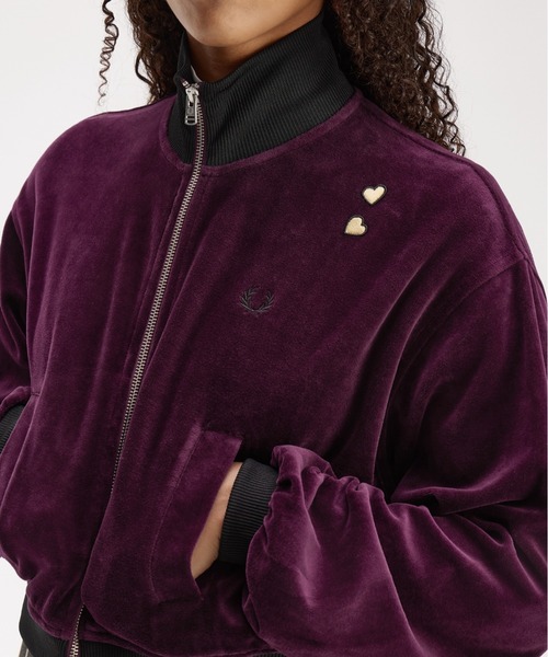 FRED PERRY（フレッドペリー）の「Amy Winehouse Velour Track Jacket／エイミー・ワインハウス ベロアトラックジャケット（ジャージ・レディース・プラム・10）」の10枚目の写真