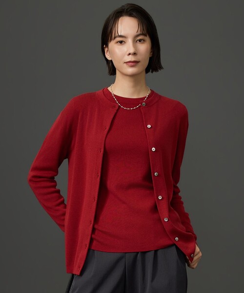 自由区(ジユウク)の「リファインソフトニット カーディガン(カーディガン/ボレロ・レディース・レッド系/ブラック系・44)」の2枚目の写真