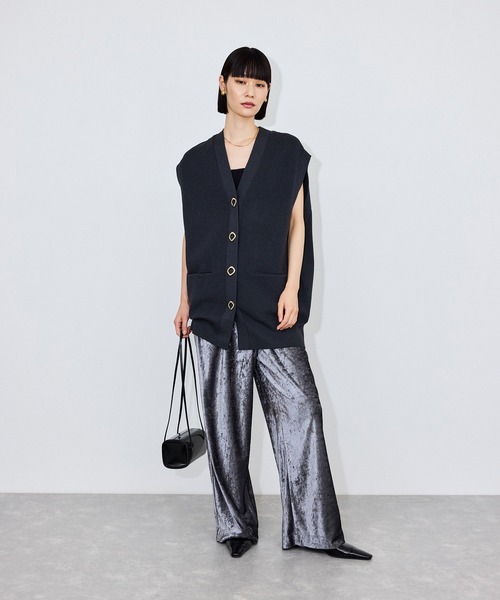 ADAM ET ROPE'(アダムエロペ)の「【サステナブル】・【定番】ミドルニットジレ(ベスト・レディース・オフホワイト/ブラウン/スミクロ・FREE)」の10枚目の写真