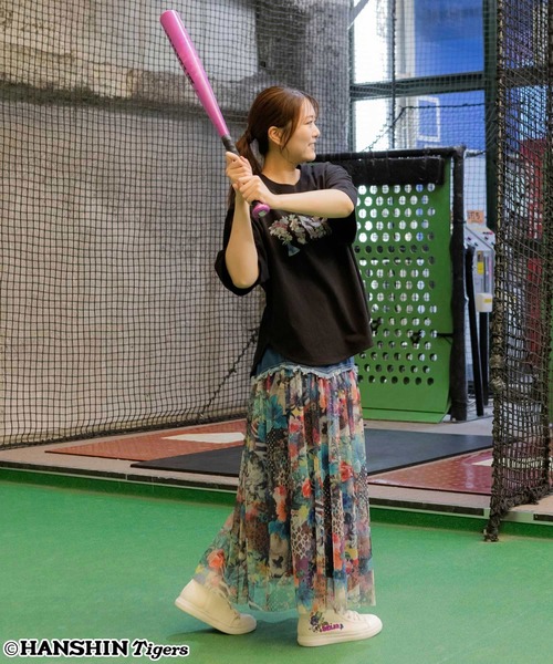 ScoLar(スカラー)の「462027:阪神タイガース×ScoLar ロゴ柄Tシャツ(Tシャツ/カットソー・レディース・オフホワイト/ブラック・L/M)」の14枚目の写真