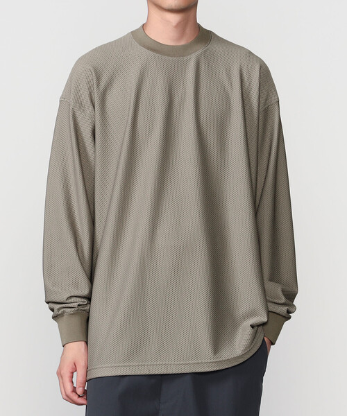 DAIWA PIER39(ダイワピア39)の「DAIWA PIER39 | TECH MESH CREW L/S MEN(Tシャツ/カットソー・メンズ・ブラック/ライトグレー・M/L/S)」の2枚目の写真