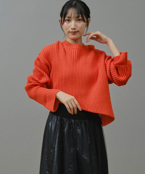 Nunc.(ヌンク)の「アシンメトリーヘムリブニットプルオーバー(ニット/セーター・レディース・ベージュ/ブラウン/ブラック/オレンジ/オフホワイト・FREE)」の6枚目の写真