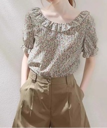 パフスリーブ」に該当するトップス（花柄・ボタニカル柄）ファッション