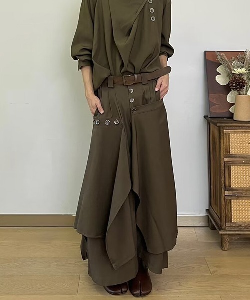 Ressaca(レサーカ)の「ワイドシルエットレイヤード風袴パンツ(その他パンツ・メンズ・ブラック/ブラウン・M/XL/L)」の2枚目の写真