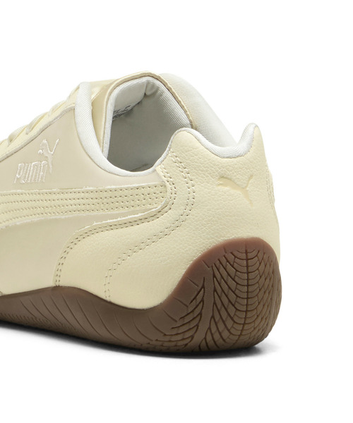 PUMA(プーマ)の「PUMA プーマ ウィメンズ スピードキャット エトワール スニーカー(スニーカー・レディース・クリーム/ブラック×レッド/スモークピンク・25.5cm/25.0cm/23.0cm/22.5cm/24.5cm/24.0cm/23.5cm/26.0cm/22.0cm)」の18枚目の写真