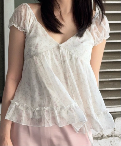 FREE STYLISTS(フリー スタイリスト)の「夏 軽量 花柄 パフスリーブ トップス(Tシャツ/カットソー・レディース・ホワイト・S/M)」の8枚目の写真