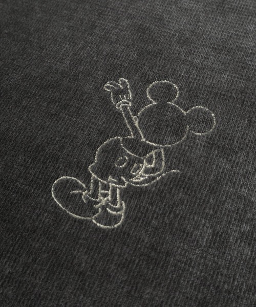 Disney(ディズニー)の「【71】【Disney/ディズニー】Mickey カットモール 裏配色 シャギー スウェット/ミッキーマウス/刺繍/総柄/クルーネック/ユニセックス/レディース/メンズ(スウェット・レディース・ブラック/グレイッシュベージュ/オフホワイト/ネイビー・XL/L/M)」の8枚目の写真