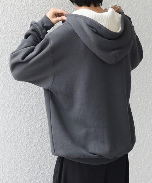 Russell Athletic(ラッセルアスレティック)の「【SHIPS any別注】RUSSELL ATHLETIC: ワンポイント ロゴ 裏起毛 プルオーバー パーカー◇(パーカー・メンズ・ブラウン/ネイビー/チャコールグレー・MEDIUM/LARGE/X-LARGE)」の14枚目の写真
