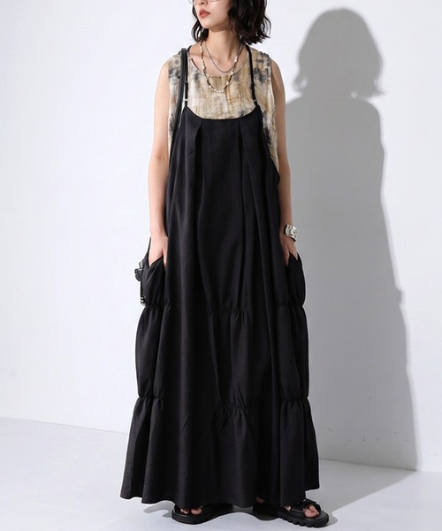 antiqua(アンティカ)の「Aライン ティアード キャミワンピース(ワンピース・レディース・ブラック・ONESIZE)」の1枚目の写真