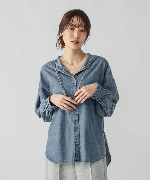 GLOBAL WORK(グローバルワーク)の「UVカットデニムフードシャツ/1051176(シャツ/ブラウス・レディース・ブルー/ブルー系その他6・MEDIUM/LARGE)」の9枚目の写真