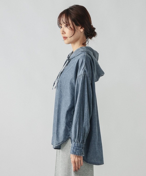 GLOBAL WORK(グローバルワーク)の「UVカットデニムフードシャツ/1051176(シャツ/ブラウス・レディース・ブルー/ブルー系その他6・MEDIUM/LARGE)」の12枚目の写真