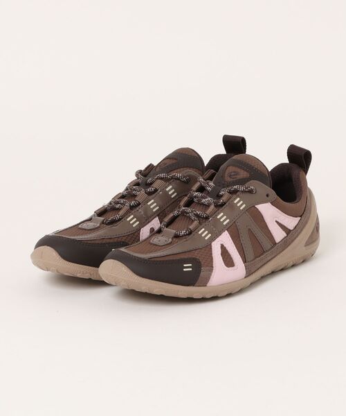 ECCO(エコー)の「ECCO 軽量 BIOM LITE W レディース ウォーキングスニーカー(ドレスシューズ・レディース・ブラウン・37)」の1枚目の写真