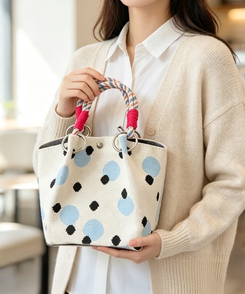 Miniministore(ミニミニストア)の「ドット柄ニットバッグレディースミニバッグ(トートバッグ・レディース・アイボリー/ブラック/オフホワイト・FREE)」の2枚目の写真