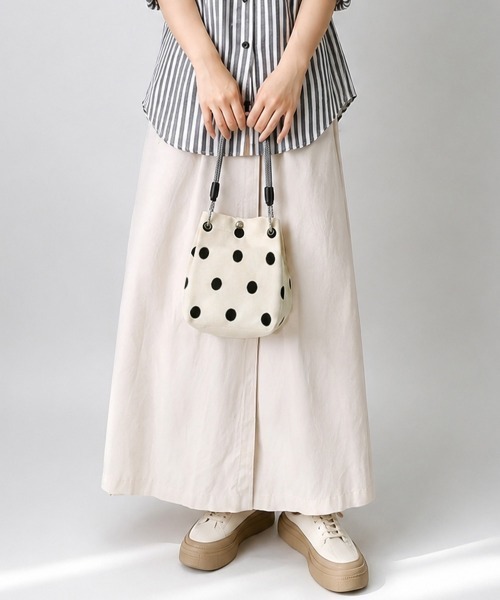 Miniministore(ミニミニストア)の「ドット柄ニットバッグレディースミニバッグ(トートバッグ・レディース・アイボリー/ブラック/オフホワイト・FREE)」の12枚目の写真