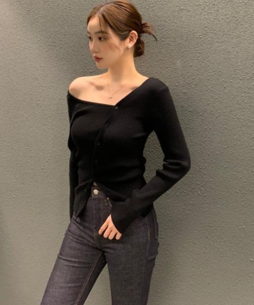 semplice(センプリチェ)の「カットソー【韓国ファッション】(Tシャツ/カットソー・レディース・ホワイト/ブラック/キャメル/ピンク・F)」の5枚目の写真