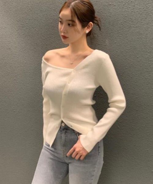 semplice(センプリチェ)の「カットソー【韓国ファッション】(Tシャツ/カットソー・レディース・ホワイト/ブラック/キャメル/ピンク・F)」の15枚目の写真