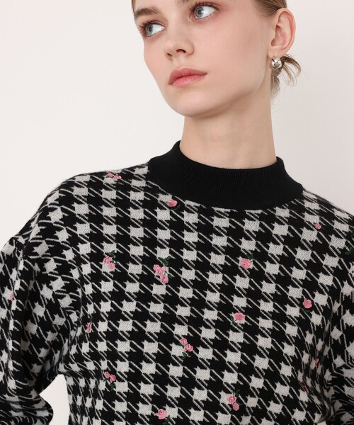 LOULOU WILLOUGHBY(ルルウィルビー)の「ジャガードプティローズプルオーバー(ニット/セーター・レディース・ホワイト系その他/ブラウン系その他・2)」の1枚目の写真