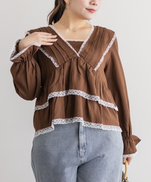 CLETTE（クレット）の「レースフリルティアードブラウス（シャツ/ブラウス・レディース・ブラウン/サックスブルー/アイボリー・LL/3L/4L）」の3枚目の写真