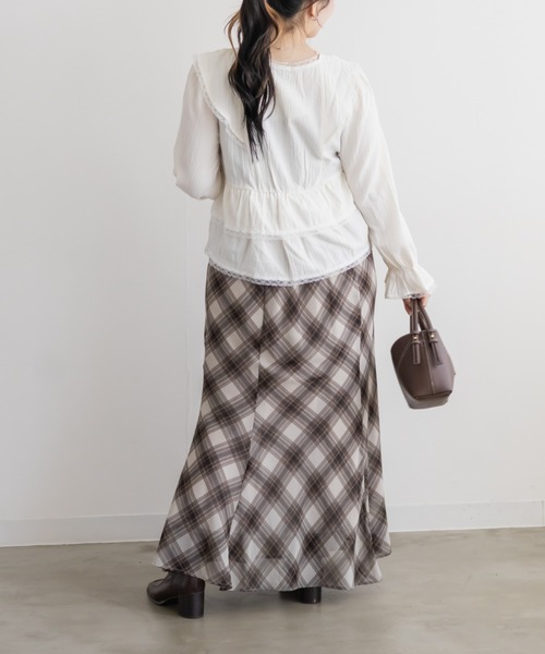 CLETTE（クレット）の「レースフリルティアードブラウス（シャツ/ブラウス・レディース・ブラウン/サックスブルー/アイボリー・LL/3L/4L）」の7枚目の写真