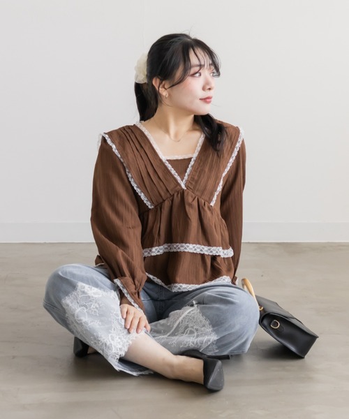 CLETTE（クレット）の「レースフリルティアードブラウス（シャツ/ブラウス・レディース・ブラウン/サックスブルー/アイボリー・LL/3L/4L）」の11枚目の写真