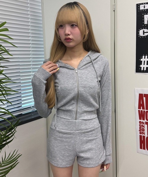 ATMARK(アットマーク)の「<FREEサイズ / レディース>ニットソー セットアップ パーカー ショートパンツ(セットアップ・レディース・グレー/ブラック・FREE)」の10枚目の写真