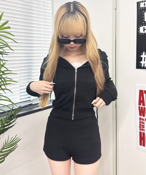 ATMARK(アットマーク)の「<FREEサイズ / レディース>ニットソー セットアップ パーカー ショートパンツ(セットアップ・レディース・グレー/ブラック・FREE)」の7枚目の写真