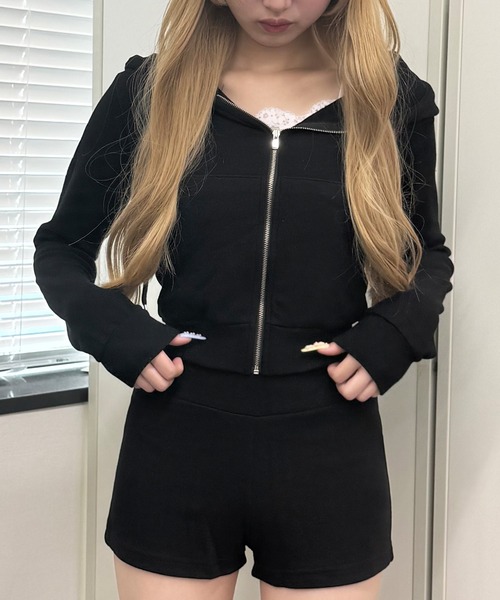 ATMARK(アットマーク)の「<FREEサイズ / レディース>ニットソー セットアップ パーカー ショートパンツ(セットアップ・レディース・グレー/ブラック・FREE)」の9枚目の写真