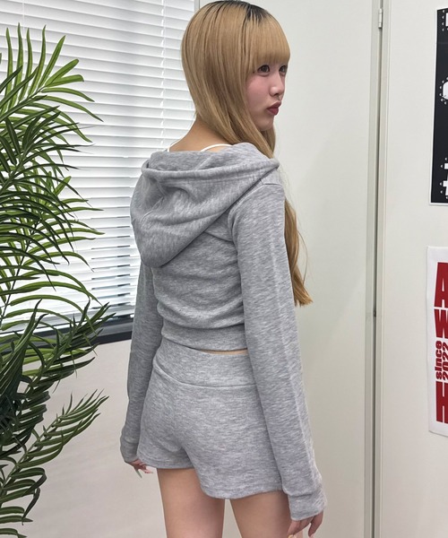 ATMARK(アットマーク)の「<FREEサイズ / レディース>ニットソー セットアップ パーカー ショートパンツ(セットアップ・レディース・グレー/ブラック・FREE)」の12枚目の写真