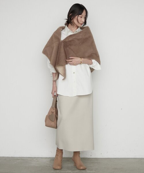 【タグ付き未使用】ビアズリー♡ムートンリバーシブルストール LOUNGEDRESS（ラウンジドレス）の「フェイクムートンリバーシブル