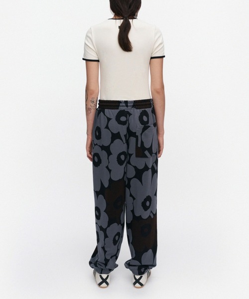 marimekko(マリメッコ)の「【kioski】 Pieni Unikko / Joggerit pants(スウェットパンツ・レディース・ブラック・MEDIUM/X-SMALL/SMALL/LARGE)」の3枚目の写真