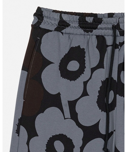 marimekko(マリメッコ)の「【kioski】 Pieni Unikko / Joggerit pants(スウェットパンツ・レディース・ブラック・MEDIUM/X-SMALL/SMALL/LARGE)」の8枚目の写真