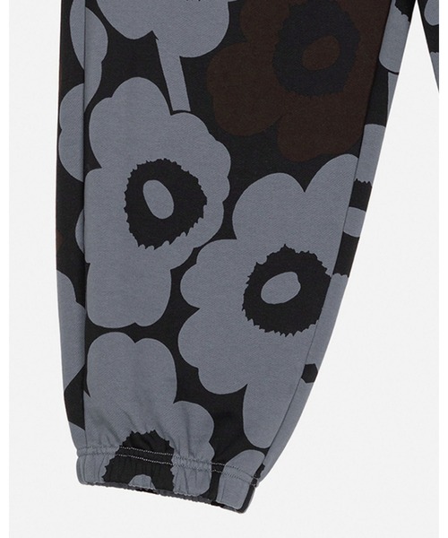 marimekko(マリメッコ)の「【kioski】 Pieni Unikko / Joggerit pants(スウェットパンツ・レディース・ブラック・MEDIUM/X-SMALL/SMALL/LARGE)」の10枚目の写真