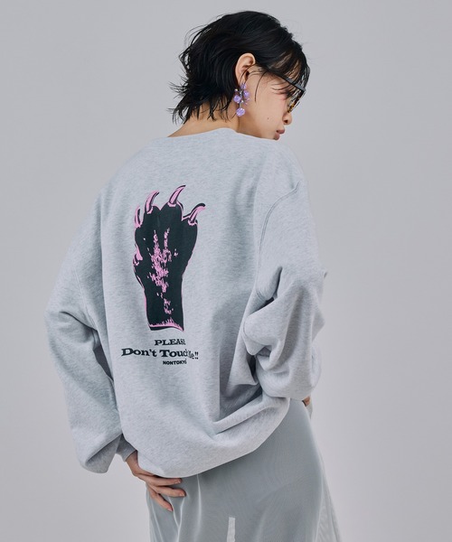 NON TOKYO(ノントーキョー)の「PRINT PULLOVER SWEAT(HAND)(スウェット・レディース・グレー/グリーン/チャコール・2/1)」の6枚目の写真