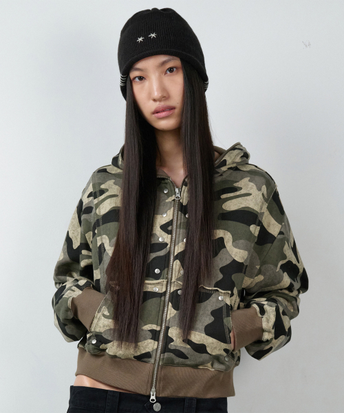 THEVINYLHOUSE(ザバイニルハウス)の「STUDDED FULL ZIP-UP HOODIE (W) CAMO(パーカー・レディース・その他・FREE)」の1枚目の写真