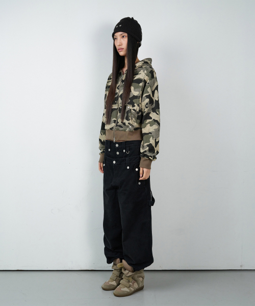 THEVINYLHOUSE(ザバイニルハウス)の「STUDDED FULL ZIP-UP HOODIE (W) CAMO(パーカー・レディース・その他・FREE)」の4枚目の写真