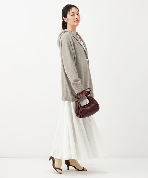 NOLLEY’S(ノーリーズ)の「《UVカット、速乾性、接触冷感》ウォッシャブルヴィンテージタフタマチ入りマキシスカート(スカート・レディース・ホワイト/ブラック・1/2)」の4枚目の写真