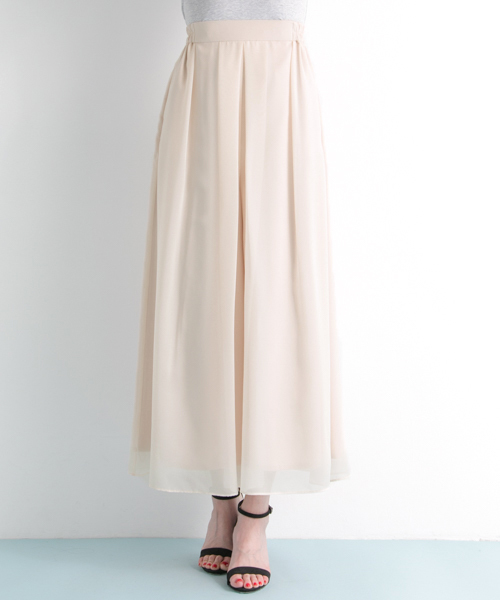 URBAN RESEARCH(アーバンリサーチ)の「UR パウダーシフォンスカンツ(その他パンツ・レディース・ブラック/アイボリー・FREE)」の5枚目の写真