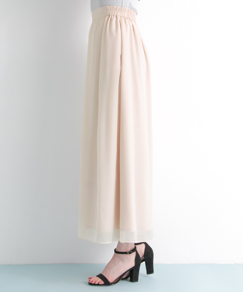 URBAN RESEARCH(アーバンリサーチ)の「UR パウダーシフォンスカンツ(その他パンツ・レディース・ブラック/アイボリー・FREE)」の6枚目の写真