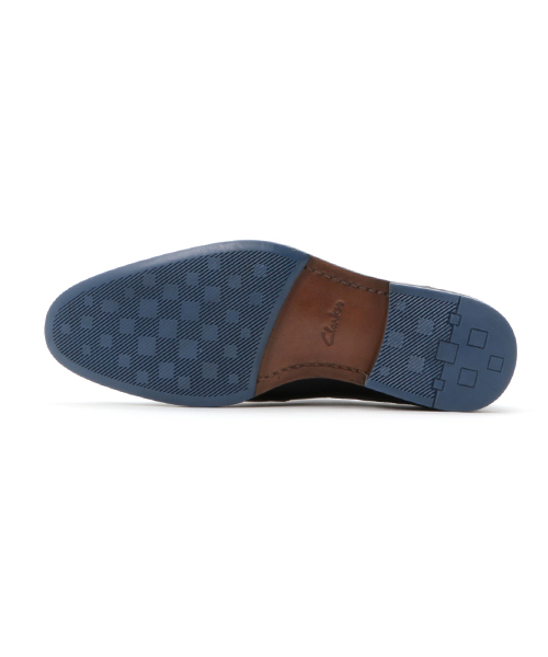 Clarks(クラークス)の「Prangley Walk / プラングリーウォーク (ブラックレザー)(ドレスシューズ・メンズ・ブラック・8.5/8/10/9/11/10.5/9.5/7.5/7/6/6.5/12)」の3枚目の写真
