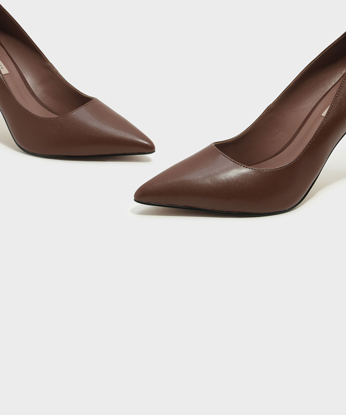 CHARLES & KEITH(チャールズ & キース)の「ベーシックポインテッドパンプス / BASIC POINTED PUMPS(パンプス・レディース・ブラック/ブラウン系その他/ライトベージュ・23cm/22.5cm/23.5cm/25.5cm/25cm/24.5cm)」の13枚目の写真