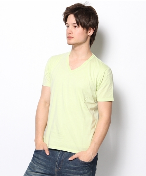 MEN'S BIGI(メンズビギ)の「【ゲイナー4月号】P.112掲載商品 シルケット天竺/Vネック半袖カラーTシャツ(Tシャツ/カットソー・メンズ・ホワイト/ライトグリーン/ネイビー/ライトピンク/レッド・SMALL/MEDIUM/LARGE/LL)」の1枚目の写真