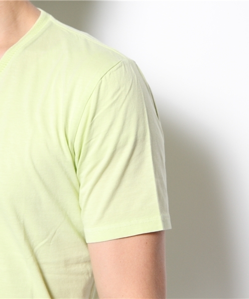 MEN'S BIGI(メンズビギ)の「【ゲイナー4月号】P.112掲載商品 シルケット天竺/Vネック半袖カラーTシャツ(Tシャツ/カットソー・メンズ・ホワイト/ライトグリーン/ネイビー/ライトピンク/レッド・SMALL/MEDIUM/LARGE/LL)」の10枚目の写真