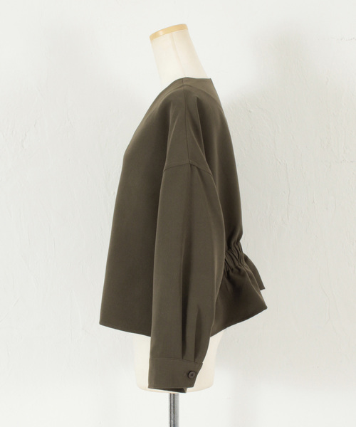 titivate(ティティベイト)の「バックフリルジャケット/ブラウス(テーラードジャケット・レディース・ブラック/ネイビー/カーキ/ライトベージュ・FREE)」の10枚目の写真