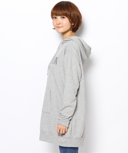 one after another NICE CLAUP(ワンアフターアナザーナイスクラップ)の「【ナイスクラップ】裏毛パーカー(Tシャツ/カットソー・レディース・ブルー/ブラック/グレー/ボルドー・FREE)」の8枚目の写真