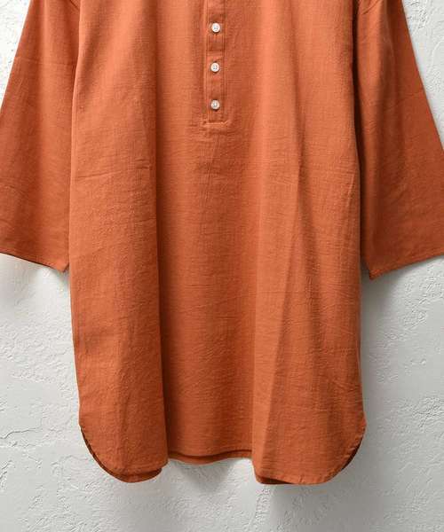 MinoriTY（マイノリティ）の「バンドカラーロングシャツ/長袖（シャツ/ブラウス・メンズ・カーキ/ブラック/キナリ/テラコッタ・M/L）」の9枚目の写真