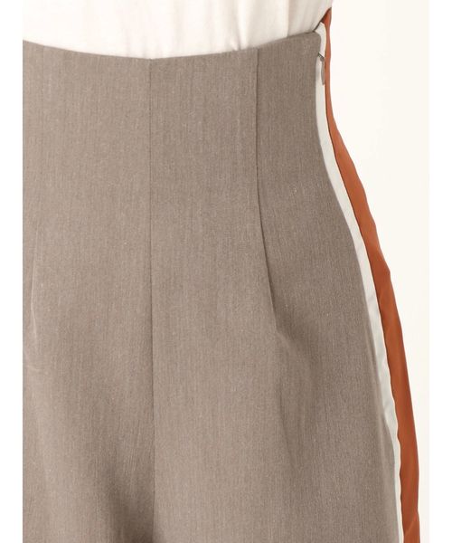 EMODA（エモダ）の「サイドラインハイウエストワイドパンツ（その他パンツ・レディース・ブラック/グレー/レッド・SMALL/MEDIUM）」の13枚目の写真