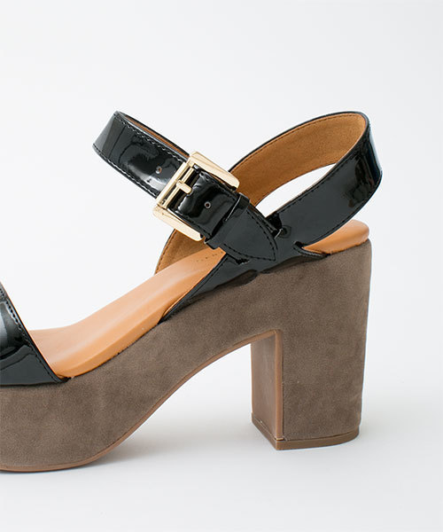 NANO universe(ナノユニバース)の「Fレザーコンビネーション太ヒールサンダル(サンダル・レディース・ベージュ/ブラック・38/36/35/37)」の13枚目の写真