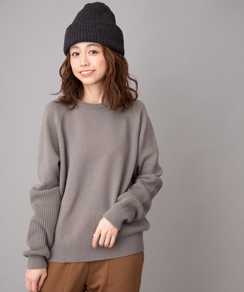 Munich(ミューニック)の「アームウォーマープルオーバーニット(ニット/セーター・レディース・ネイビー/グレー/レッド/アイボリー・FREE)」の3枚目の写真